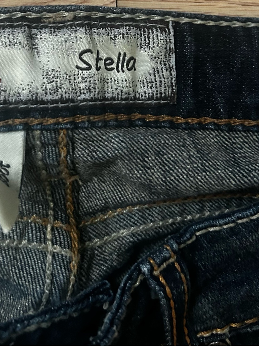 BKE Stella Women’s 25S Dark Wash Bootcut Jeans Distressed Contrast Stitch Y2K - Picture 4 of 7